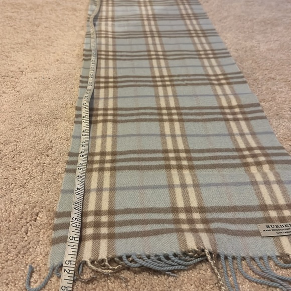 Check scarf from Burberry - Picture 4 of 5